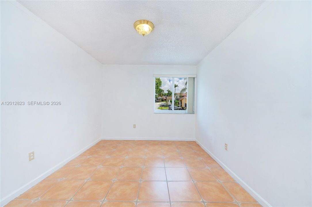 For Sale: $650,000 (4 beds, 3 baths, 1962 Square Feet)