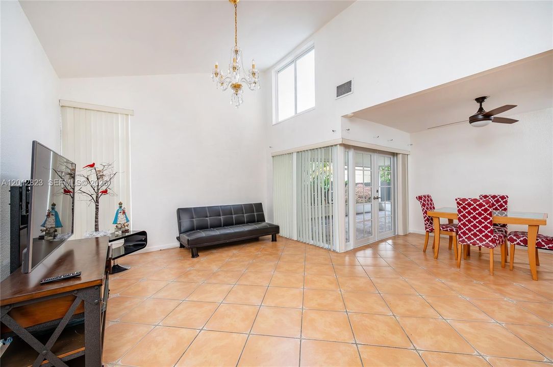For Sale: $650,000 (4 beds, 3 baths, 1962 Square Feet)