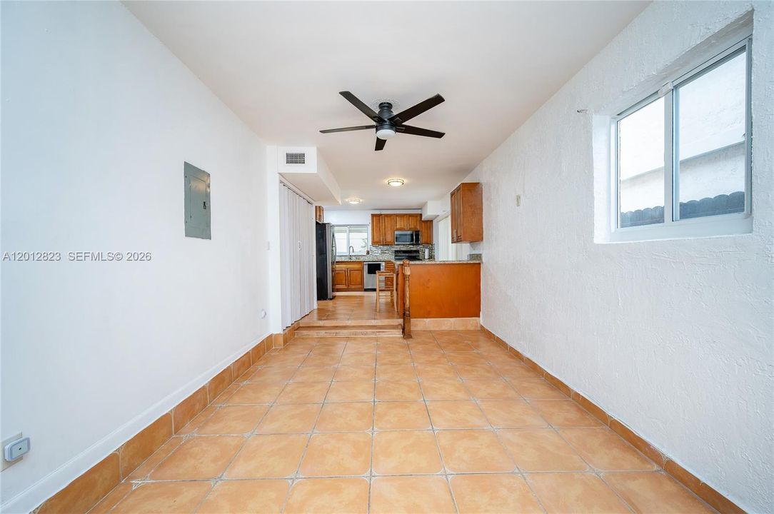 For Sale: $650,000 (4 beds, 3 baths, 1962 Square Feet)