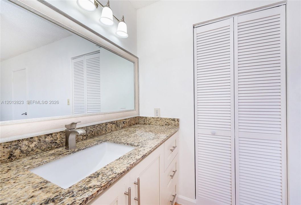 For Sale: $650,000 (4 beds, 3 baths, 1962 Square Feet)