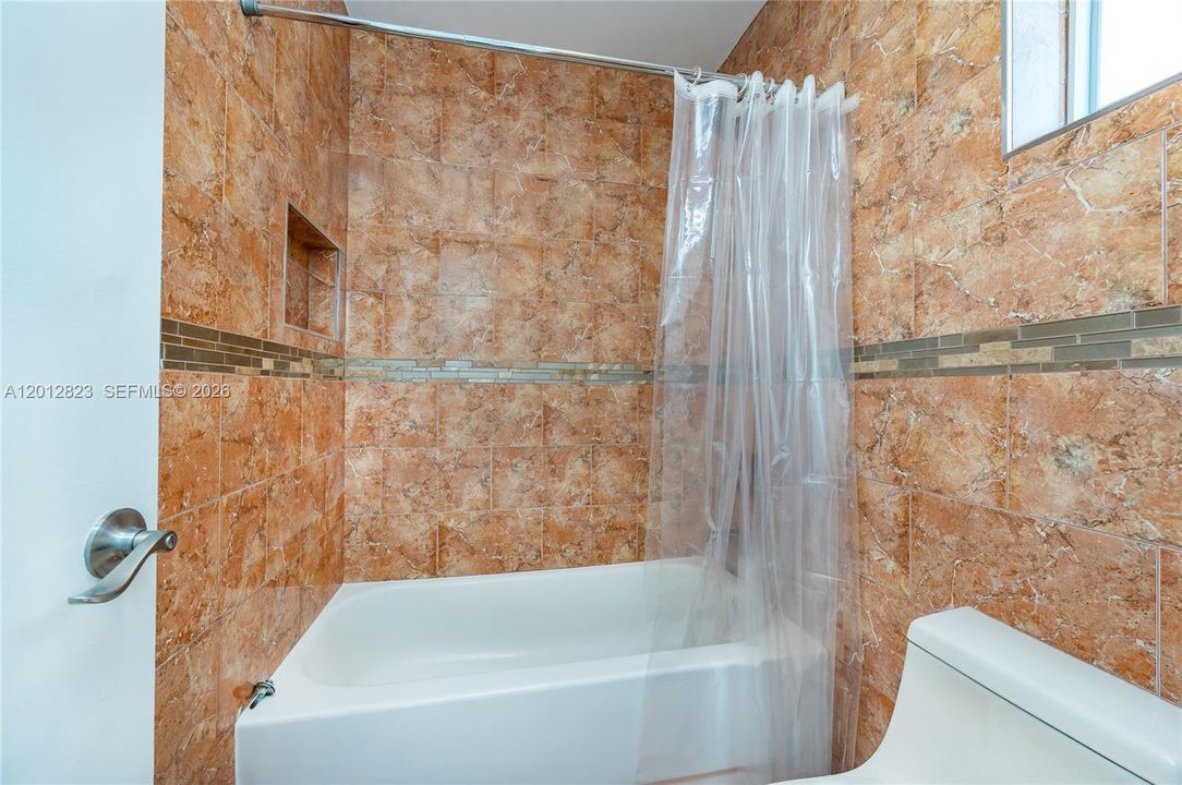 For Sale: $650,000 (4 beds, 3 baths, 1962 Square Feet)