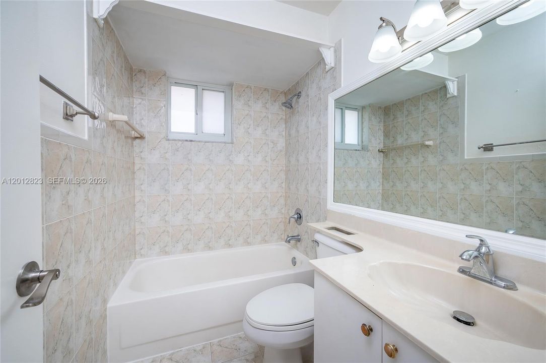 For Sale: $650,000 (4 beds, 3 baths, 1962 Square Feet)