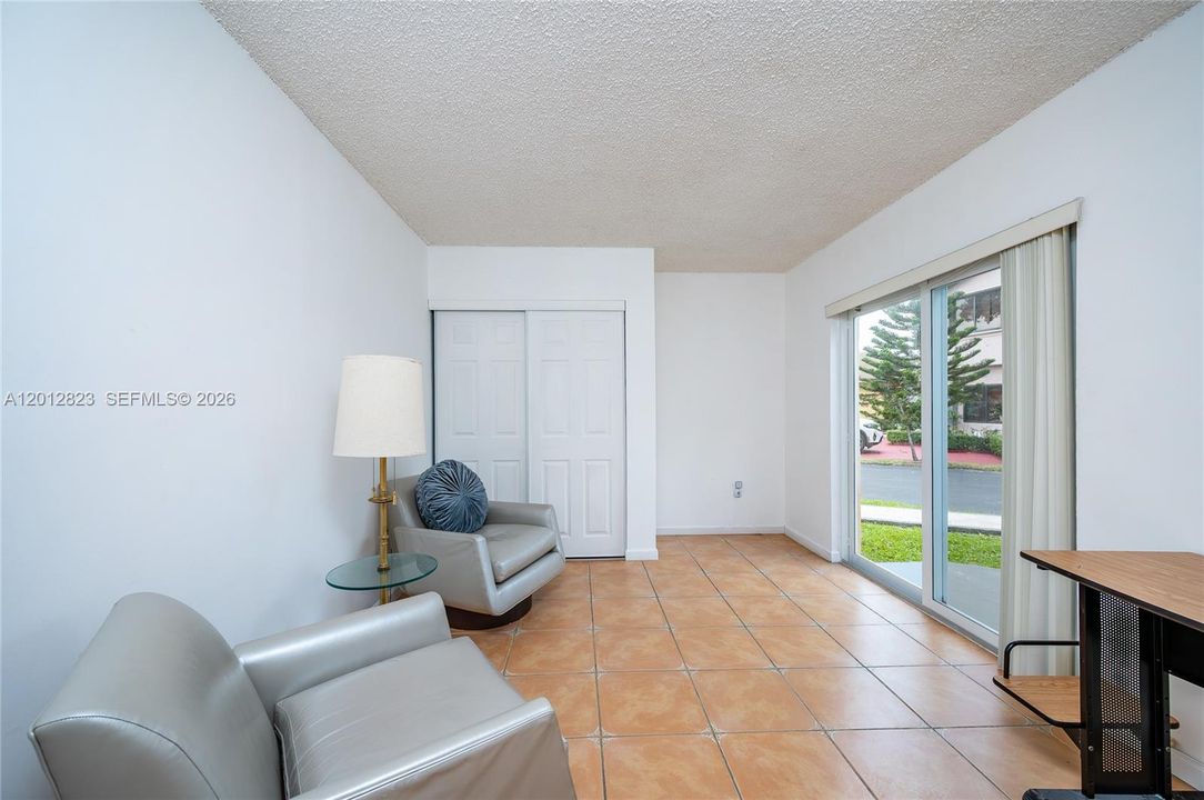For Sale: $650,000 (4 beds, 3 baths, 1962 Square Feet)