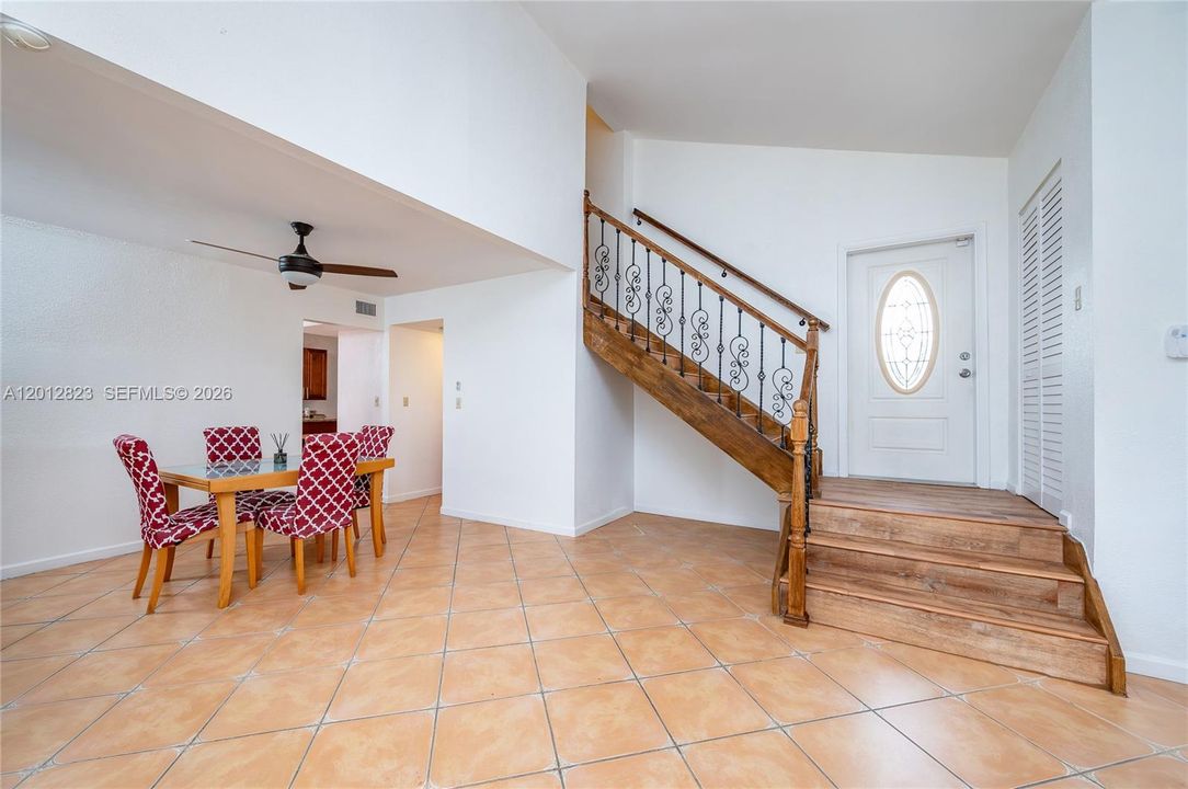 For Sale: $650,000 (4 beds, 3 baths, 1962 Square Feet)