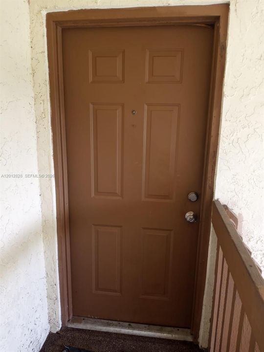 For Sale: $169,900 (2 beds, 2 baths, 800 Square Feet)