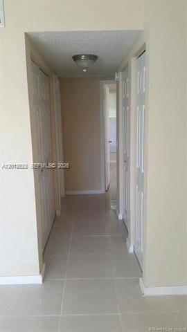 For Sale: $169,900 (2 beds, 2 baths, 800 Square Feet)