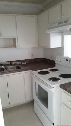 For Sale: $169,900 (2 beds, 2 baths, 800 Square Feet)