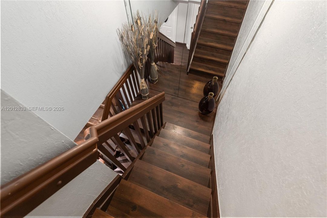 Activo con contrato: $3,000 (4 camas, 3 baños, 1665 Pies cuadrados)