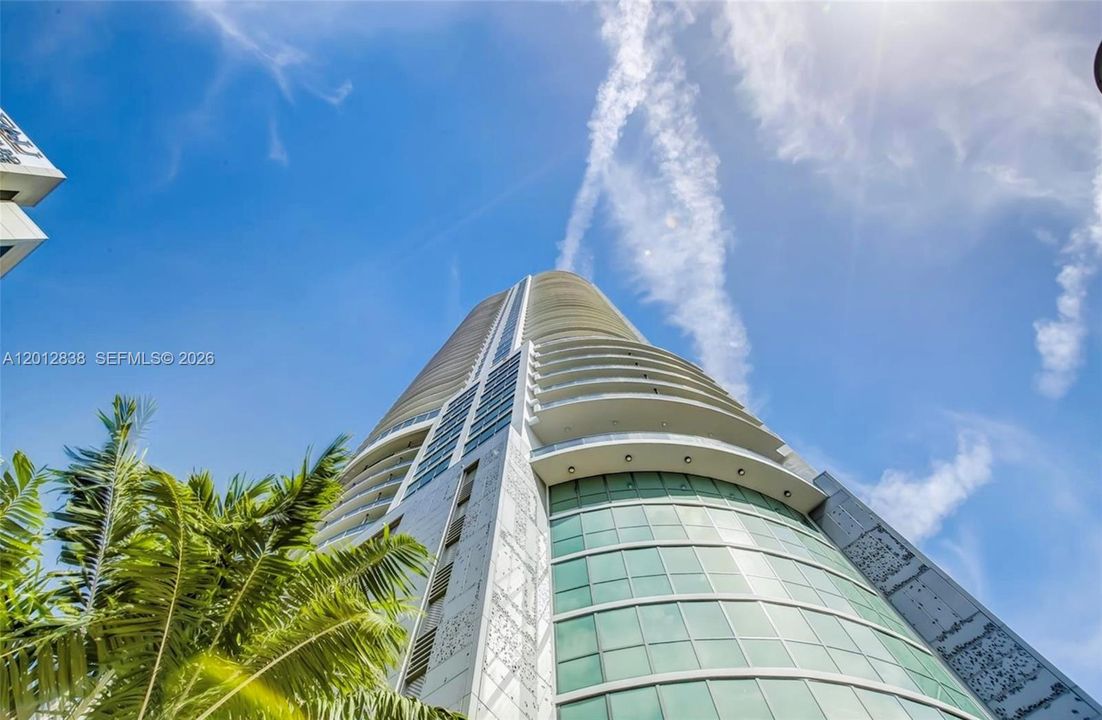 На продажу: $1,475,000 (2 спален, 2 ванн, 1404 Квадратных фут)
