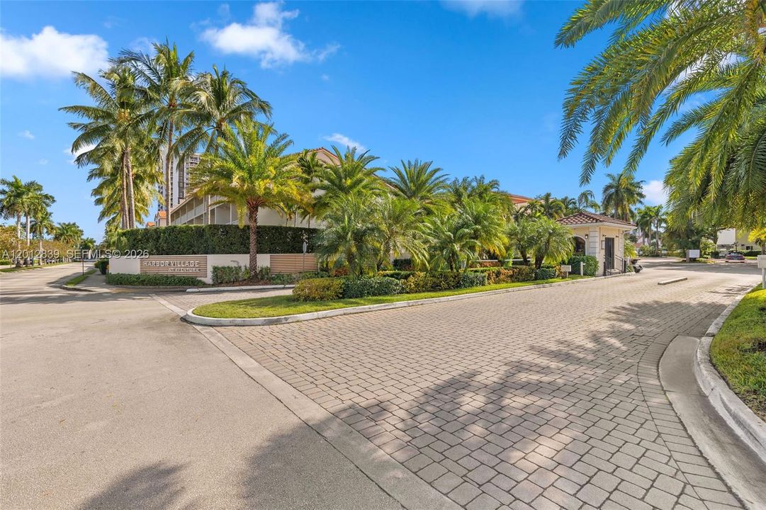 En Venta: $699,000 (3 camas, 2 baños, 1495 Pies cuadrados)