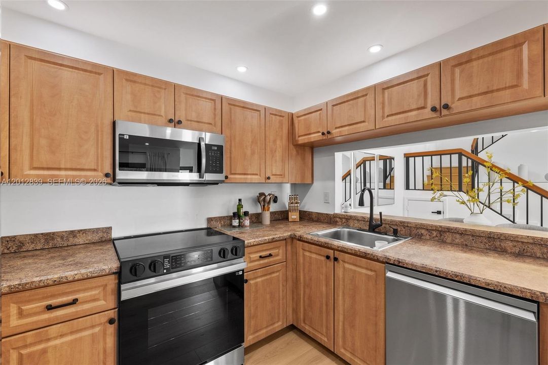 En Venta: $699,000 (3 camas, 2 baños, 1495 Pies cuadrados)