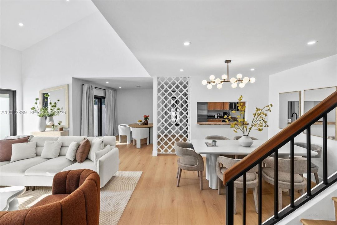En Venta: $699,000 (3 camas, 2 baños, 1495 Pies cuadrados)