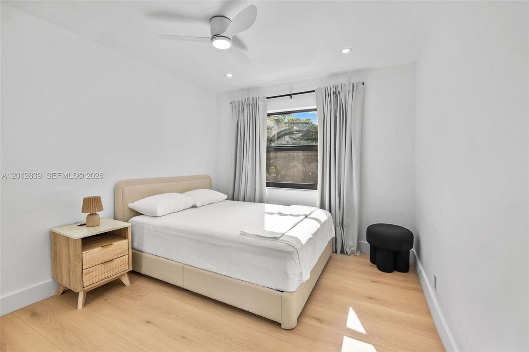 En Venta: $699,000 (3 camas, 2 baños, 1495 Pies cuadrados)