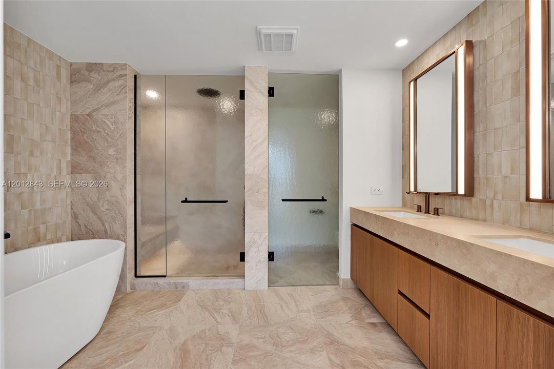For Sale: $2,995,000 (2 beds, 2 baths, 1701 Square Feet)