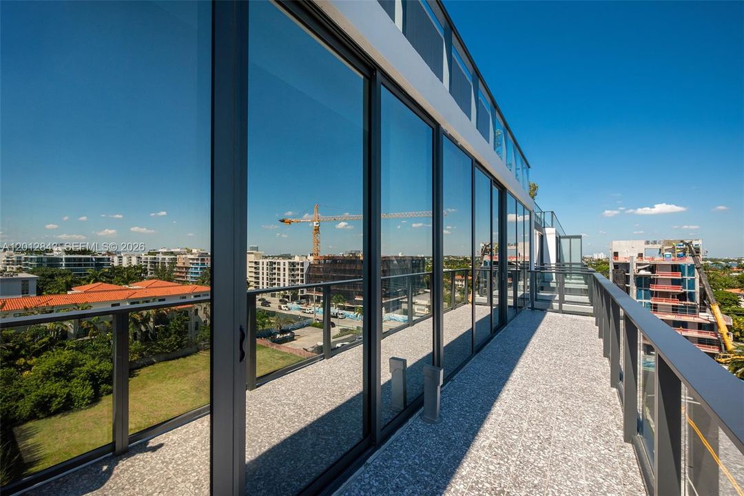For Sale: $2,995,000 (2 beds, 2 baths, 1701 Square Feet)