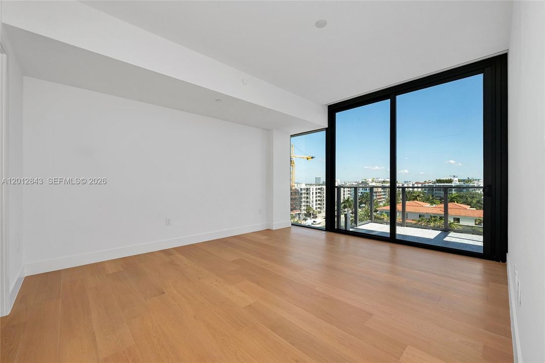 For Sale: $2,995,000 (2 beds, 2 baths, 1701 Square Feet)
