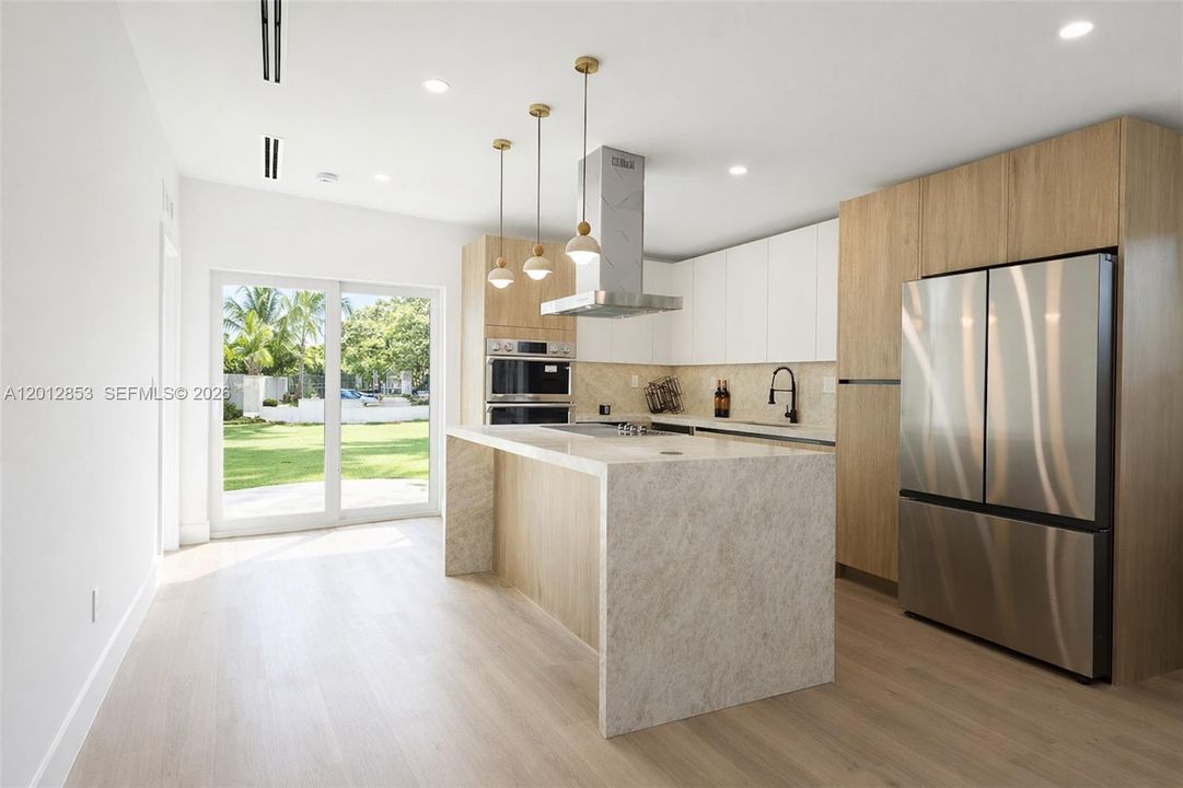 For Rent: $7,850 (3 beds, 3 baths, 1823 Square Feet)