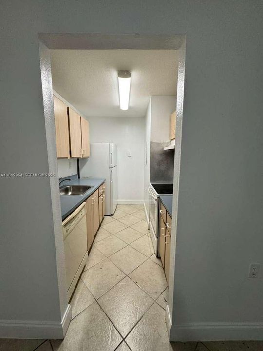 Activo con contrato: $129,900 (2 camas, 1 baños, 708 Pies cuadrados)