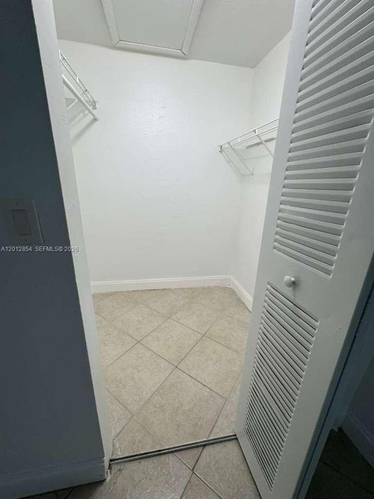 Activo con contrato: $129,900 (2 camas, 1 baños, 708 Pies cuadrados)