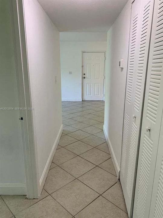 Activo con contrato: $129,900 (2 camas, 1 baños, 708 Pies cuadrados)