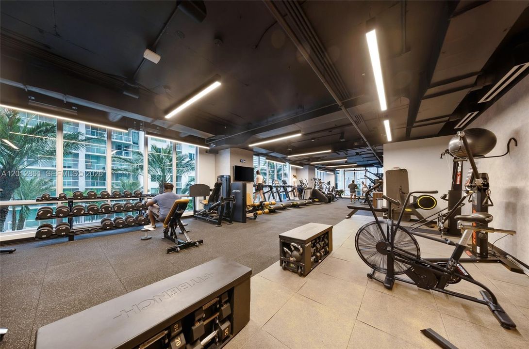 Activo con contrato: $400,000 (1 camas, 1 baños, 549 Pies cuadrados)