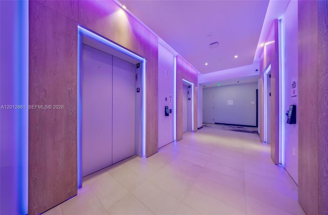 Activo con contrato: $400,000 (1 camas, 1 baños, 549 Pies cuadrados)