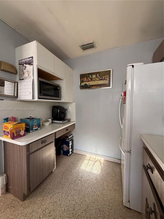 For Sale: $592,000 (3 beds, 2 baths, 1000 Square Feet)