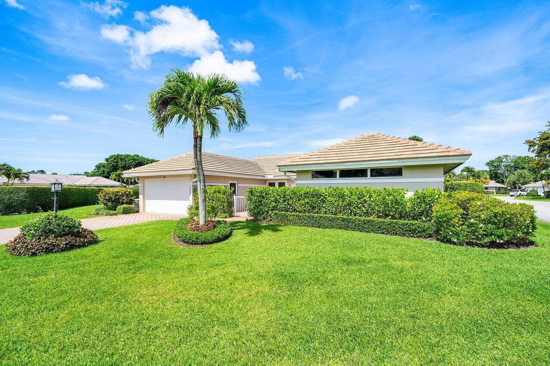 002-11609NorthLakeDrive-BoyntonBeach-FL-