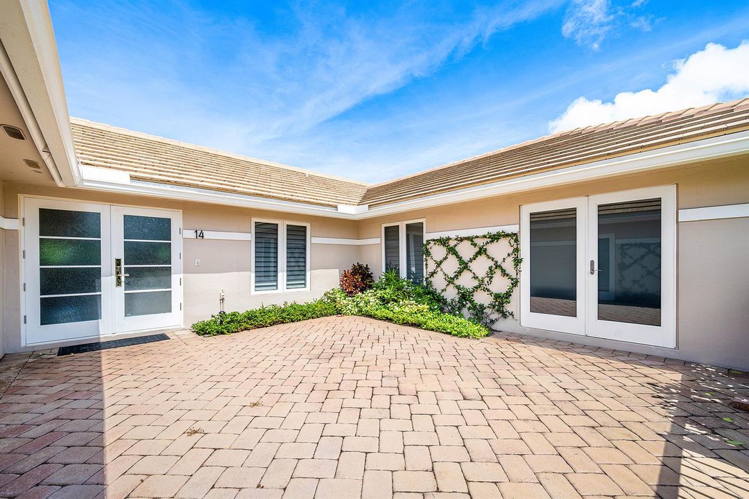 005-11609NorthLakeDrive-BoyntonBeach-FL-