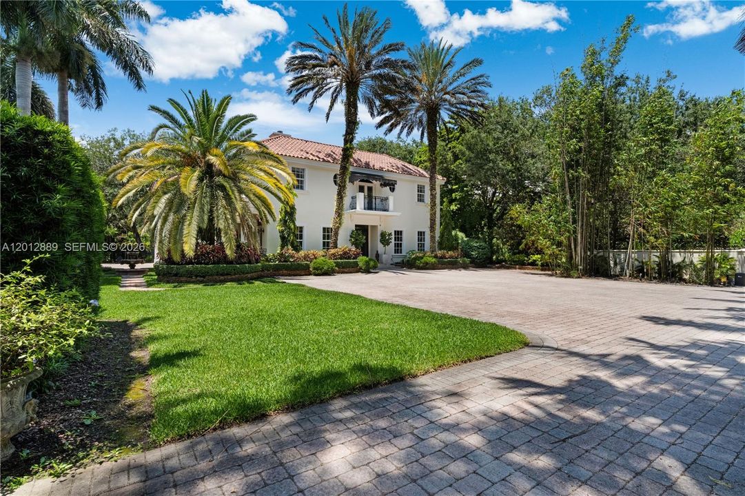 For Sale: $4,999,000 (6 beds, 5 baths, 4873 Square Feet)