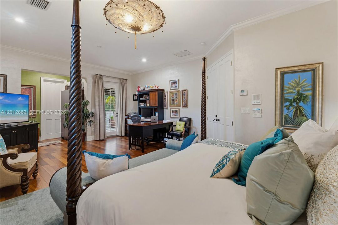 For Sale: $4,999,000 (6 beds, 5 baths, 4873 Square Feet)