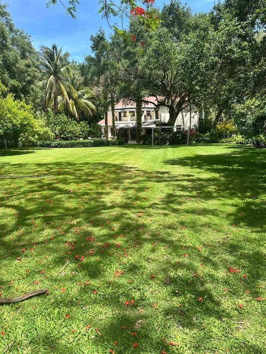For Sale: $4,999,000 (6 beds, 5 baths, 4873 Square Feet)