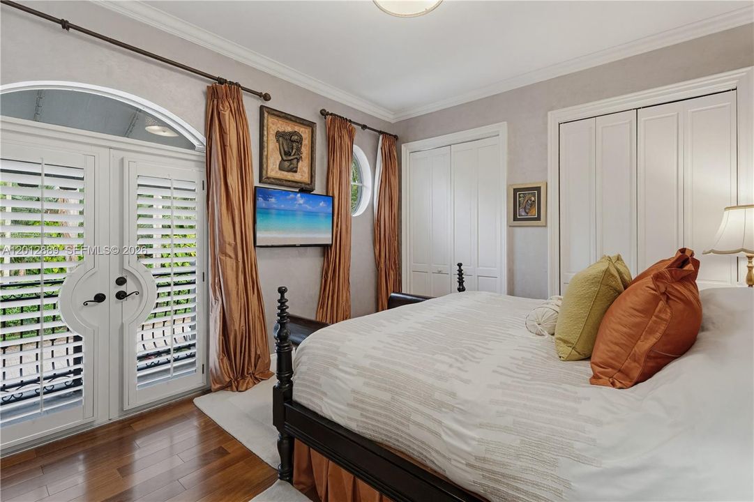 For Sale: $4,999,000 (6 beds, 5 baths, 4873 Square Feet)
