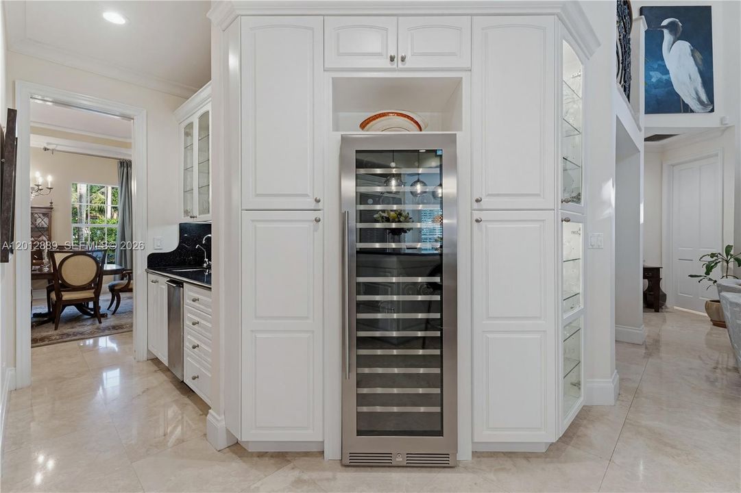 For Sale: $4,999,000 (6 beds, 5 baths, 4873 Square Feet)