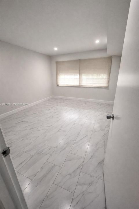 For Rent: $2,800 (3 beds, 2 baths, 1500 Square Feet)