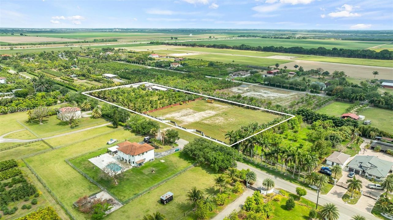 Activo con contrato: $1,800,000 (4.39 acres)