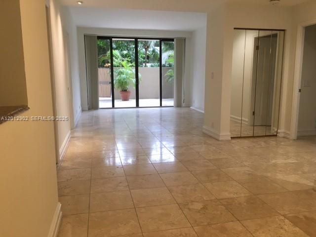 Activo con contrato: $6,000 (2 camas, 2 baños, 1532 Pies cuadrados)