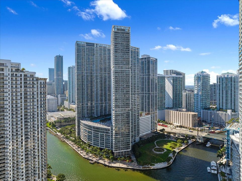 For Sale: $1,195,000 (2 beds, 2 baths, 1313 Square Feet)