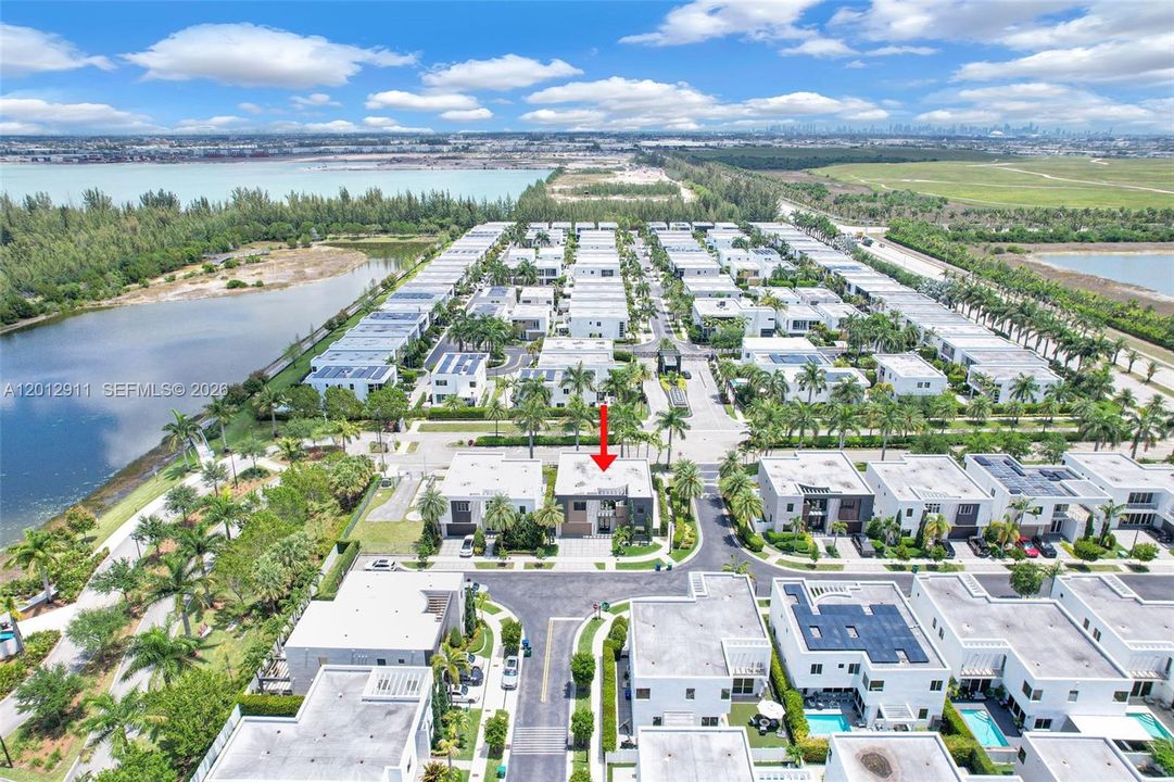 На продажу: $1,935,000 (6 спален, 7 ванн, 4119 Квадратных фут)