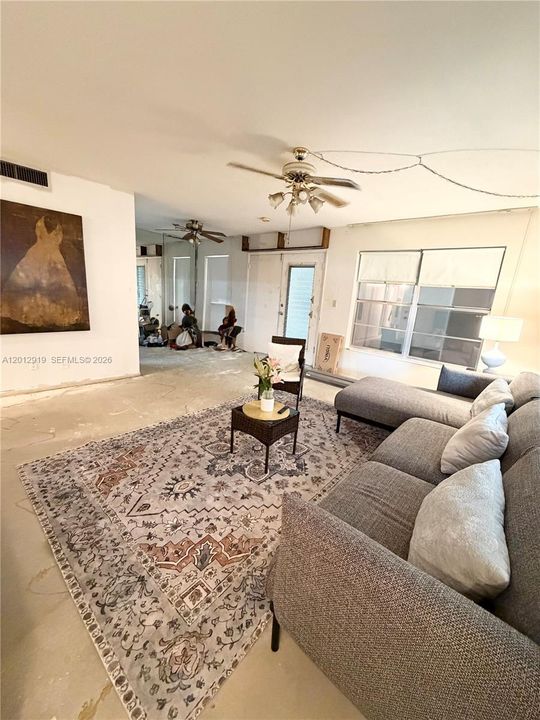 For Sale: $80,000 (2 beds, 2 baths, 920 Square Feet)