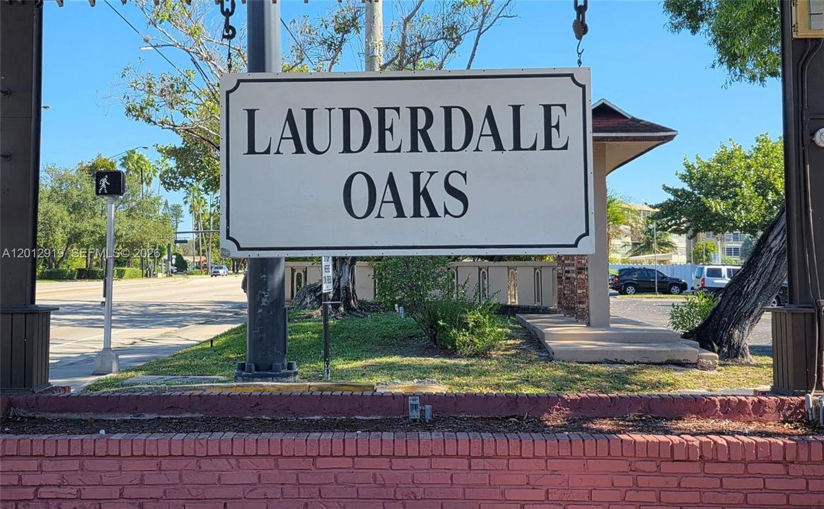 For Sale: $80,000 (2 beds, 2 baths, 920 Square Feet)