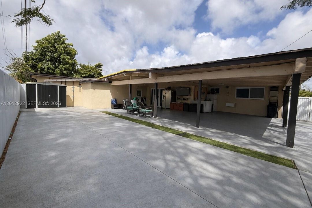 Active With Contract: $3,500 (4 beds, 3 baths, 1608 Square Feet)