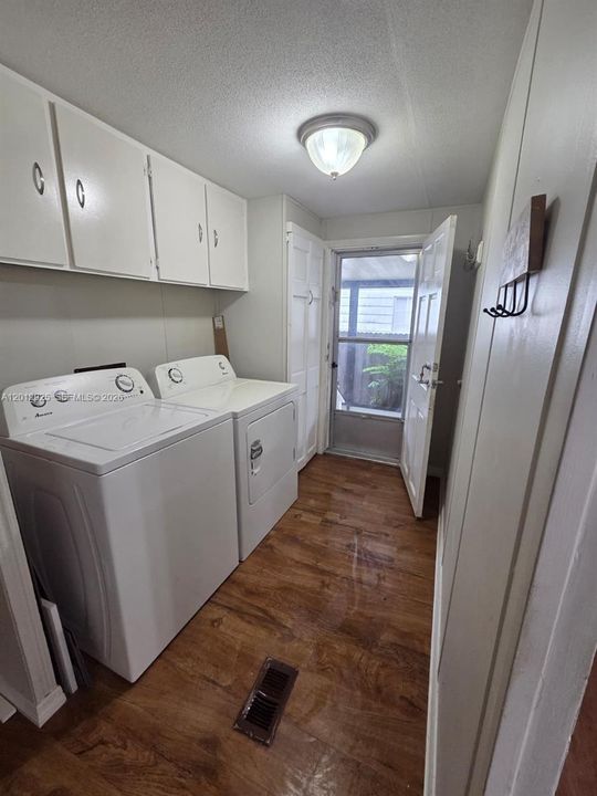 For Rent: $1,700 (3 beds, 2 baths, 0 Square Feet)