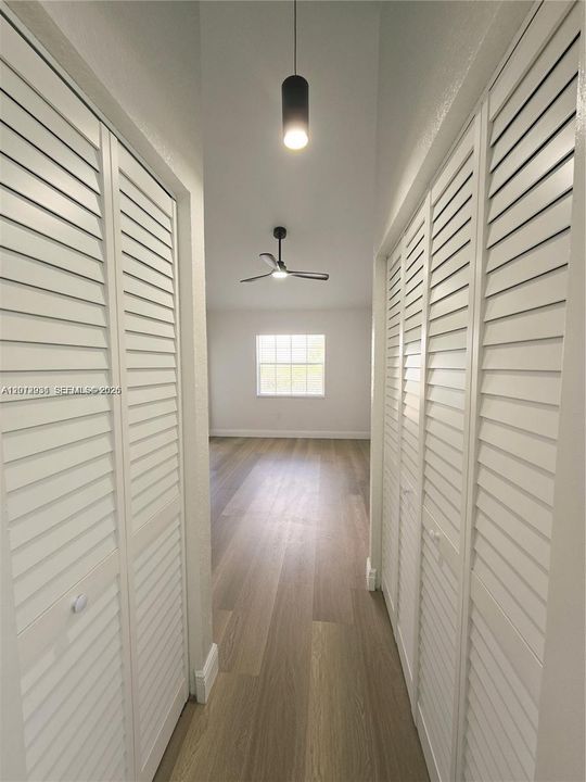 Active With Contract: $2,250 (2 beds, 2 baths, 992 Square Feet)