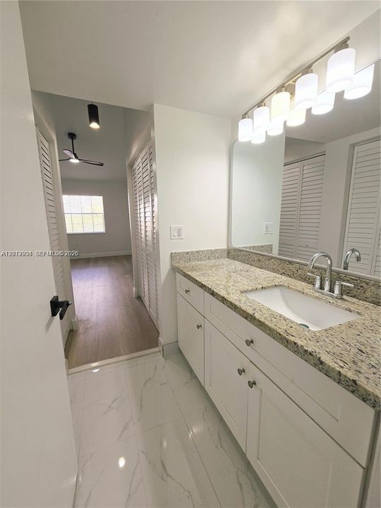 Active With Contract: $2,250 (2 beds, 2 baths, 992 Square Feet)
