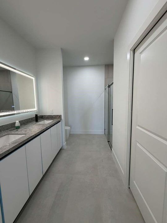 En Venta: $360,000 (3 camas, 2 baños, 1750 Pies cuadrados)