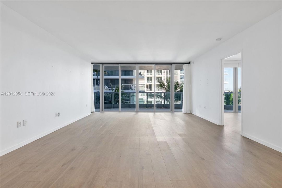 For Sale: $1,670,000 (2 beds, 2 baths, 1614 Square Feet)