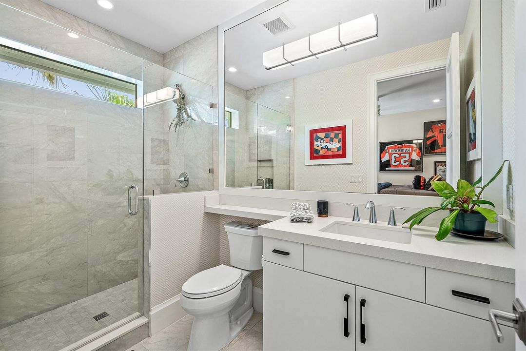 Guest Bath 1