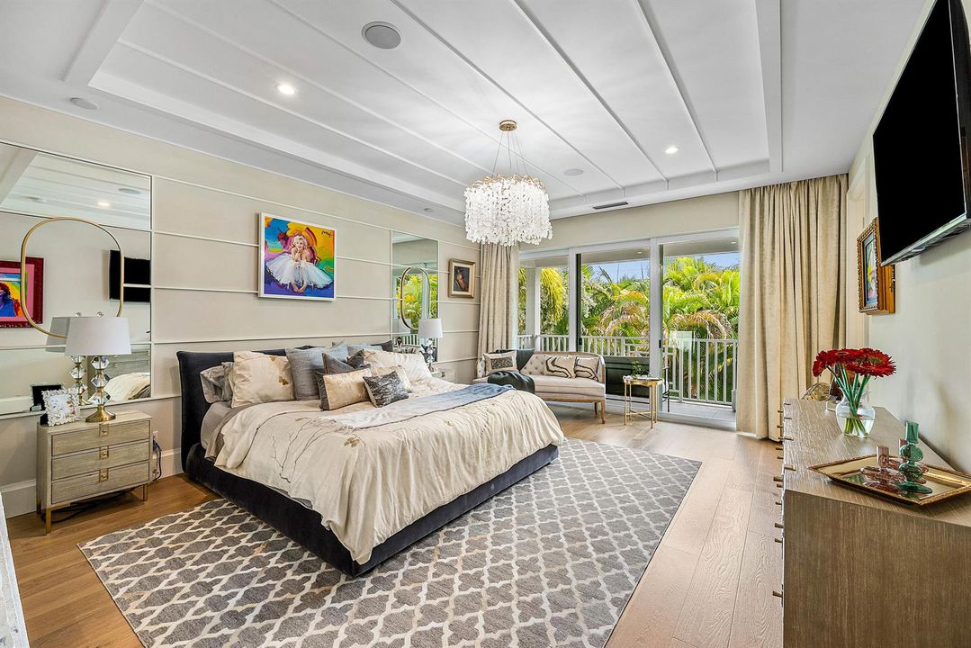 Master Bed 1