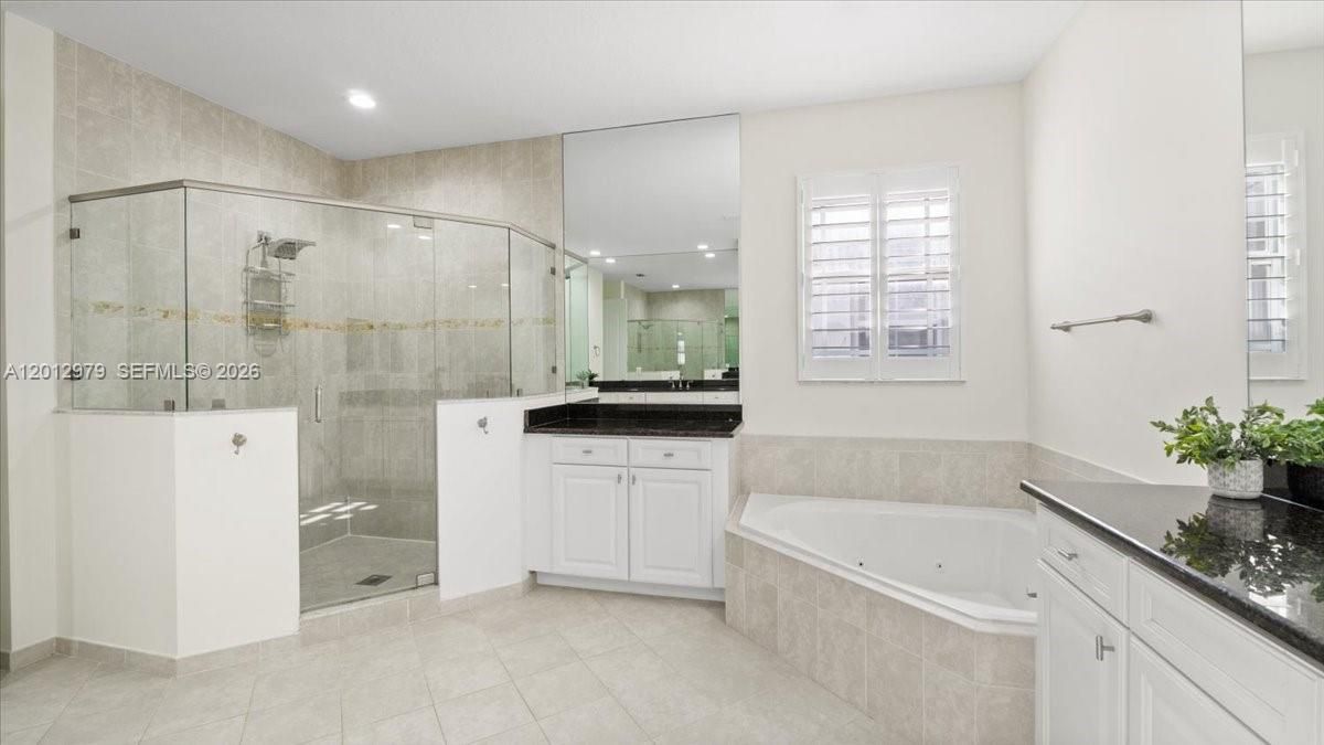 В аренду: $8,300 (5 спален, 4 ванн, 4176 Квадратных фут)